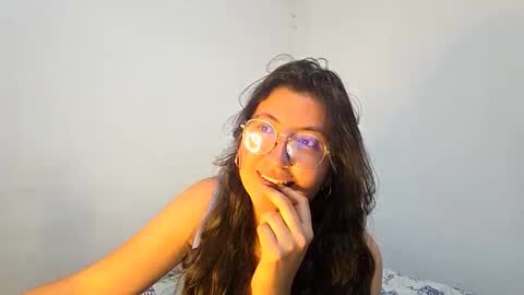Snapshot of _sweet_melodyy chatting on May 13, 2026, 9:55 pm _sweet_melodyy online show from May 13, 2026, 9:55 pm