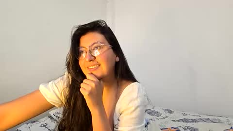 Snapshot of _sweet_melodyy chatting on May 17, 2026, 7:21 pm _sweet_melodyy online show from May 17, 2026, 7:21 pm