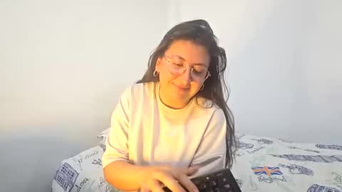 Snapshot of _sweet_melodyy chatting on May 24, 2026, 8:14 pm _sweet_melodyy online show from May 24, 2026, 8:14 pm