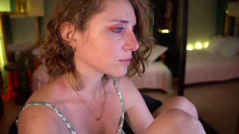 Evi online show from February 28, 2025, 1:15 am