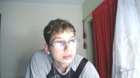 Snapshot of _thomas_hot_ chatting on December 20, 2024, 11:05 pm Thomas online show from December 20, 2024, 11:05 pm