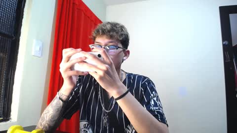 Snapshot of _thomas_hot_ chatting on January 31, 2025, 1:11 am Thomas online show from January 31, 2025, 1:11 am