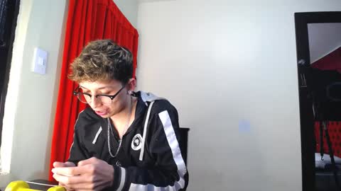 Snapshot of _thomas_hot_ chatting on January 31, 2025, 7:08 pm Thomas online show from January 31, 2025, 7:08 pm