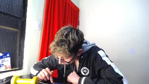 Snapshot of _thomas_hot_ chatting on February 2, 2025, 1:02 am Thomas online show from February 2, 2025, 1:02 am