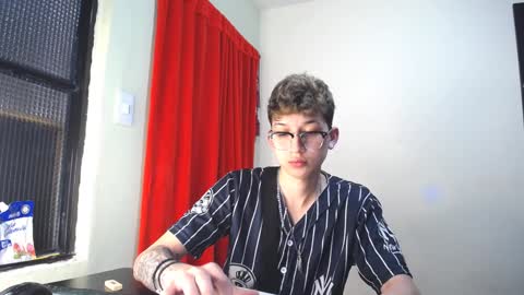 Snapshot of _thomas_hot_ chatting on February 4, 2025, 3:36 pm Thomas online show from February 4, 2025, 3:36 pm
