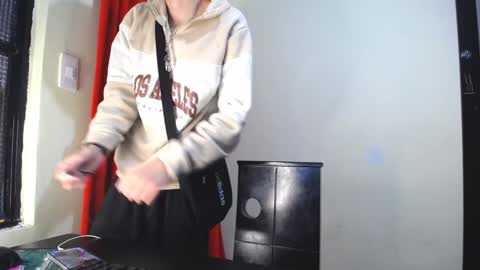 Snapshot of _thomas_hot_ chatting on February 5, 2025, 7:53 pm Thomas online show from February 5, 2025, 7:53 pm