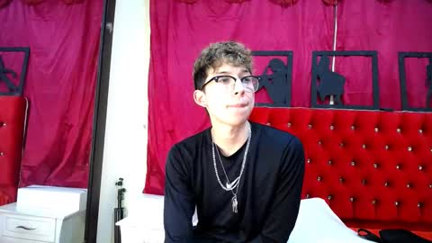 Snapshot of _thomas_hot_ chatting on February 16, 2025, 7:27 pm Thomas online show from February 16, 2025, 7:27 pm