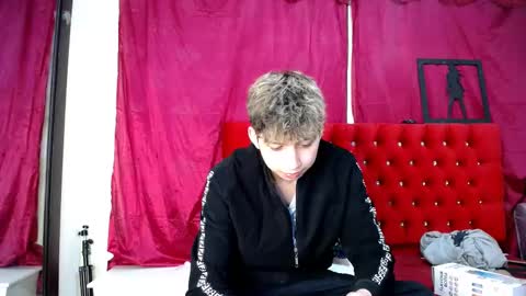 Snapshot of _thomas_hot_ chatting on March 4, 2025, 3:55 am Thomas online show from March 4, 2025, 3:55 am