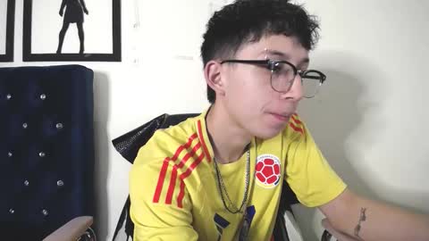 Snapshot of _thomas_hot_ chatting on September 10, 2025, 2:33 am Thomas online show from September 10, 2025, 2:33 am