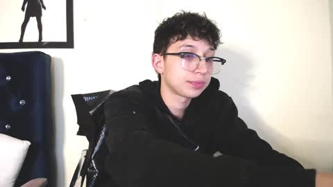 Thomas online show from October 24, 2025, 1:35 am