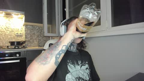 Snapshot of _torfin_ chatting on December 13, 2024, 1:37 am _torfin_ online show from December 13, 2024, 1:37 am