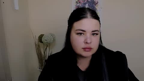 Snapshot of _trisha_li chatting on September 30, 2025, 11:37 am Trisha online show from September 30, 2025, 11:37 am