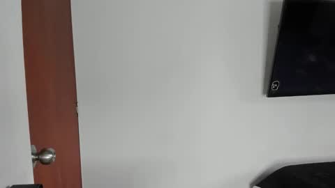 _valentina_69 online show from January 7, 2026, 10:56 pm