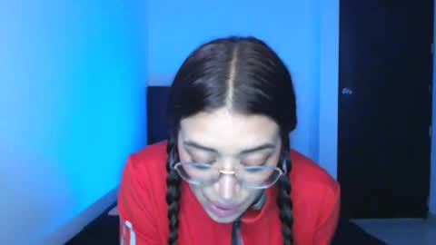 Snapshot of _valentinax_ chatting on February 12, 2026, 11:38 am Vale online show from February 12, 2026, 11:38 am