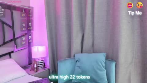 _valeria_saenz_ online show from February 13, 2026, 3:13 am