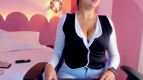 _valeryboobs_ online show from November 14, 2025, 12:48 pm