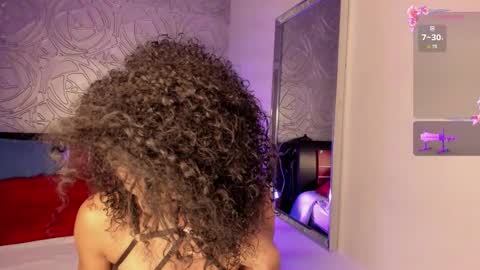 Venus online show from November 21, 2025, 3:49 am