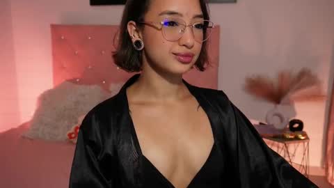 Snapshot of _victoria_florez chatting on March 11, 2025, 11:37 pm VICTORIA online show from March 11, 2025, 11:37 pm