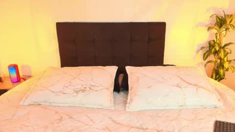 Snapshot of _victoria_foxx_ chatting on December 5, 2025, 1:20 pm Victoria Fox online show from December 5, 2025, 1:20 pm