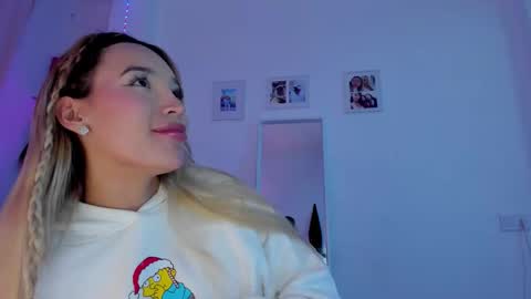 Snapshot of _viioletweekend_ chatting on January 9, 2026, 10:55 pm online show from January 9, 2026, 10:55 pm