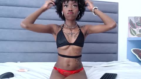 _violet_moon1 online show from March 1, 2025, 9:59 pm