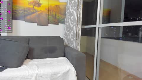 Snapshot of _violetadulce chatting on December 6, 2024, 2:46 am Violeta online show from December 6, 2024, 2:46 am