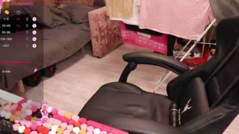 Snapshot of _viv1an_ chatting on February 3, 2026, 5:49 am Alis online show from February 3, 2026, 5:49 am