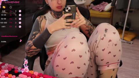 Snapshot of _viv1an_ chatting on February 11, 2026, 9:25 am Alis online show from February 11, 2026, 9:25 am