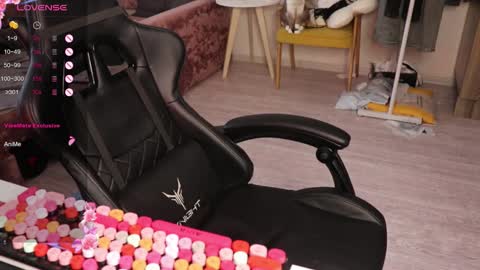 Snapshot of _viv1an_ chatting on March 2, 2026, 7:15 am Alis online show from March 2, 2026, 7:15 am