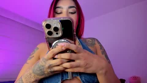 INSTAGRAM pinzon viviana online show from October 12, 2025, 11:04 pm