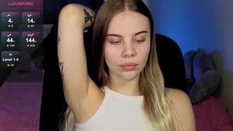 Snapshot of _wednesday_addams_ chatting on September 19, 2025, 7:54 am Vera online show from September 19, 2025, 7:54 am