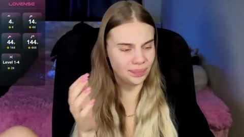 Snapshot of _wednesday_addams_ chatting on October 21, 2025, 12:28 pm Vera online show from October 21, 2025, 12:28 pm