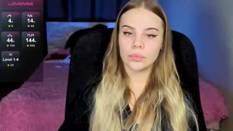 Snapshot of _wednesday_addams_ chatting on October 23, 2025, 9:19 am Vera online show from October 23, 2025, 9:19 am