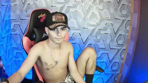 Snapshot of _white_fox_ chatting on November 14, 2025, 5:33 pm white fox online show from November 14, 2025, 5:33 pm