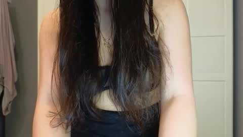 Snapshot of _your_love chatting on November 10, 2025, 7:02 pm Niki online show from November 10, 2025, 7:02 pm