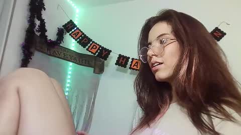 _yourcherrybomb online show from October 21, 2025, 1:28 am