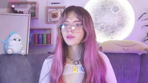 _yourcherrybomb online show from June 8, 2026, 4:57 am