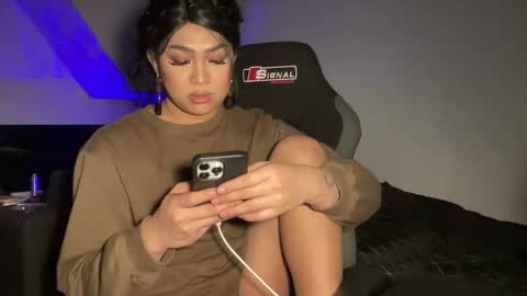 _yoursatisfaction_ online show from February 6, 2025, 1:05 am