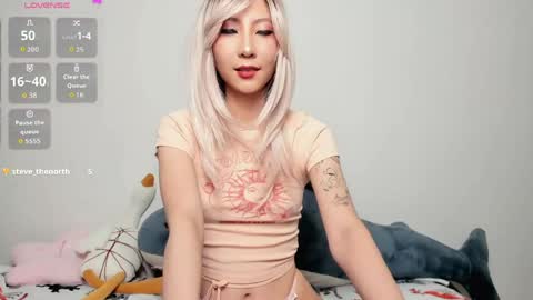 Mia online show from May 13, 2026, 10:49 pm