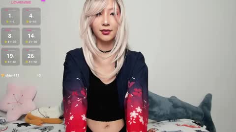 Mia online show from May 15, 2026, 10:17 pm