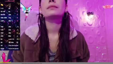 Yuyi online show from November 4, 2025, 12:37 pm
