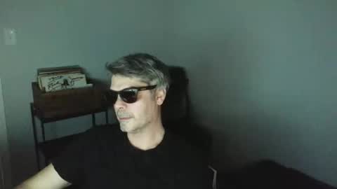 Snapshot of _zeus____ chatting on December 16, 2025, 12:59 am Zeus online show from December 16, 2025, 12:59 am