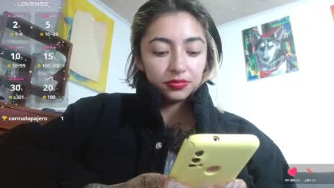 Snapshot of _zoebakers chatting on January 23, 2025, 1:24 pm Zoe online show from January 23, 2025, 1:24 pm