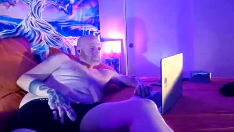 Snapshot of a_bad_guy_duh chatting on October 9, 2025, 7:50 am a_bad_guy_duh online show from October 9, 2025, 7:50 am