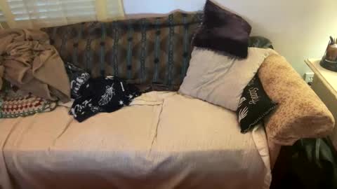 Snapshot of a_may_zingt chatting on October 9, 2025, 11:30 am Thesexystoner online show from October 9, 2025, 11:30 am