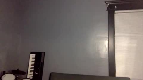 a_rizzy85 online show from May 28, 2026, 7:27 am
