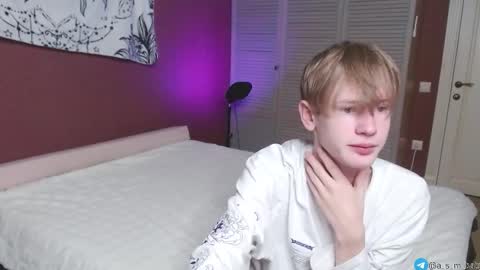 Kris Michael online show from September 12, 2025, 4:07 pm