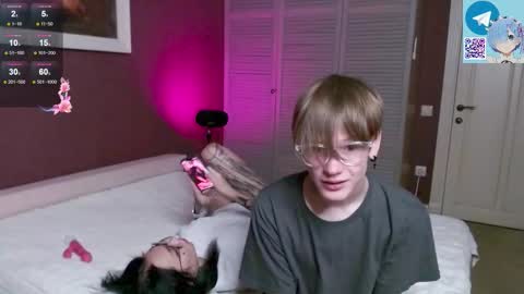 Kris Michael online show from October 17, 2025, 2:19 pm