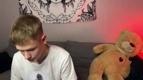 Kris Michael online show from April 2, 2026, 6:38 pm