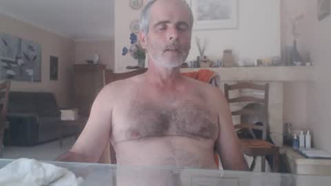 Snapshot of aalex1717 chatting on July 25, 2026, 1:19 pm Aalex1717 online show from July 25, 2026, 1:19 pm